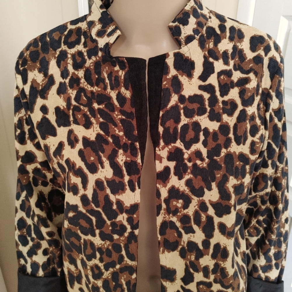 Leopard lightweight (very fine corduroy) blazer size M. Never worn NEW